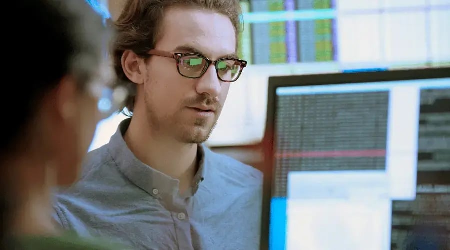 it-worker-person-employee